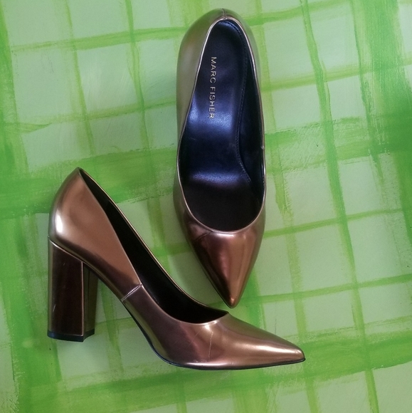 Bronze Pump, Marc Fisher - Picture 2 of 5